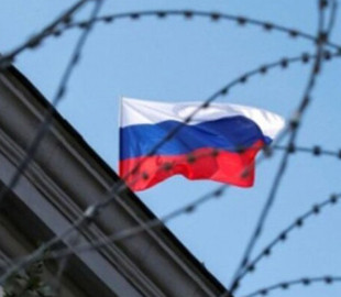 Євросоюз відреагував на арешт журналістів AP та Reuters у Росії